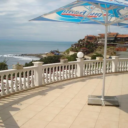 Guest house Ianis Paradise Nesebar